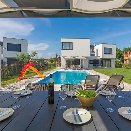 Βίλα Villa Petra