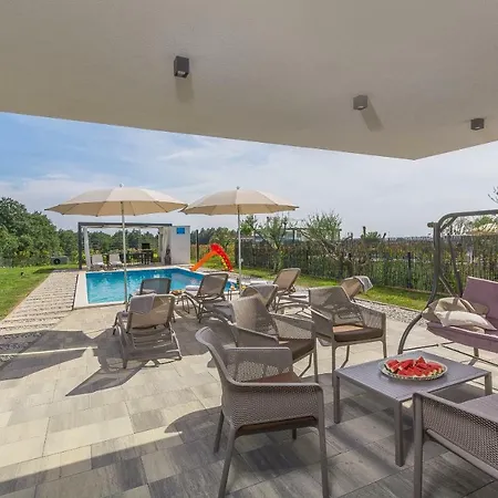 Villa Petra Βίλα