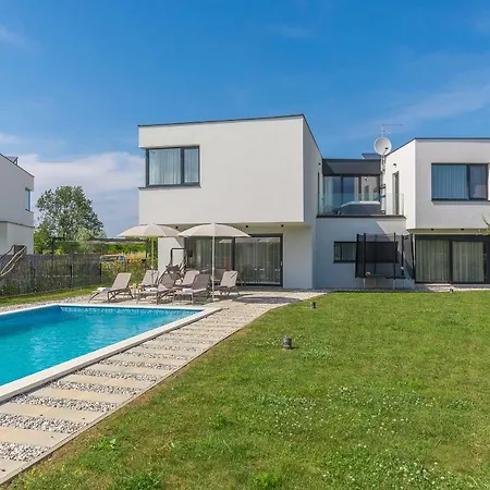 Βίλα Villa Petra
